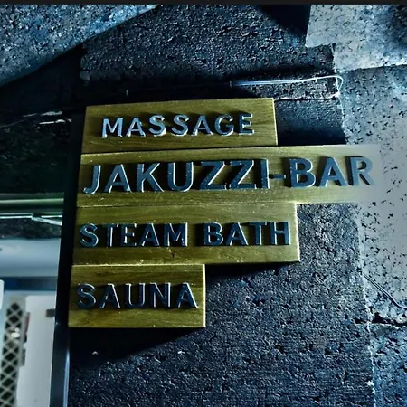 Luxury Studio2 In Friends *